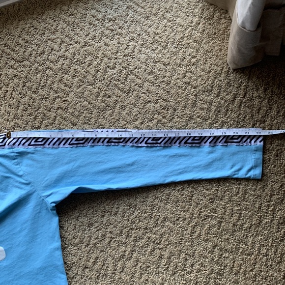 Stylish UMBRO Crop Top - Picture 11 of 11